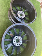 Laden Sie das Bild in den Galerie-Viewer, 1x Alufelge 17 Zoll 7.0" 5x112 47ET 7849122 BMW 1 F40 Rim Wheel FEL1960520594vx