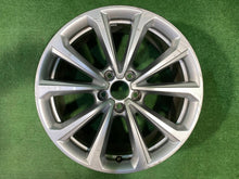 Laden Sie das Bild in den Galerie-Viewer, 1x Alufelge 17 Zoll 8.0" 5x112 40ET 8B3601025D Audi A5 Rim Wheel FEL1867893510eo