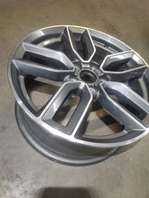 Load image into Gallery viewer, 1x Alufelge 18 Zoll 7.5&quot; 5x112 51ET Glanz Grau 8V0601025 Audi A3 Mg Rim Wheel