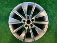 Load image into Gallery viewer, 1x Alufelge 18 Zoll 7.5" 5x112 43ET 5E0601025BK Skoda Octavia Iii Rim Wheel FEL8771866618eo