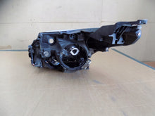 Laden Sie das Bild in den Galerie-Viewer, Frontscheinwerfer Toyota Avensis 81118-05310 Rechts Scheinwerfer Headlight SCH8710501375wb