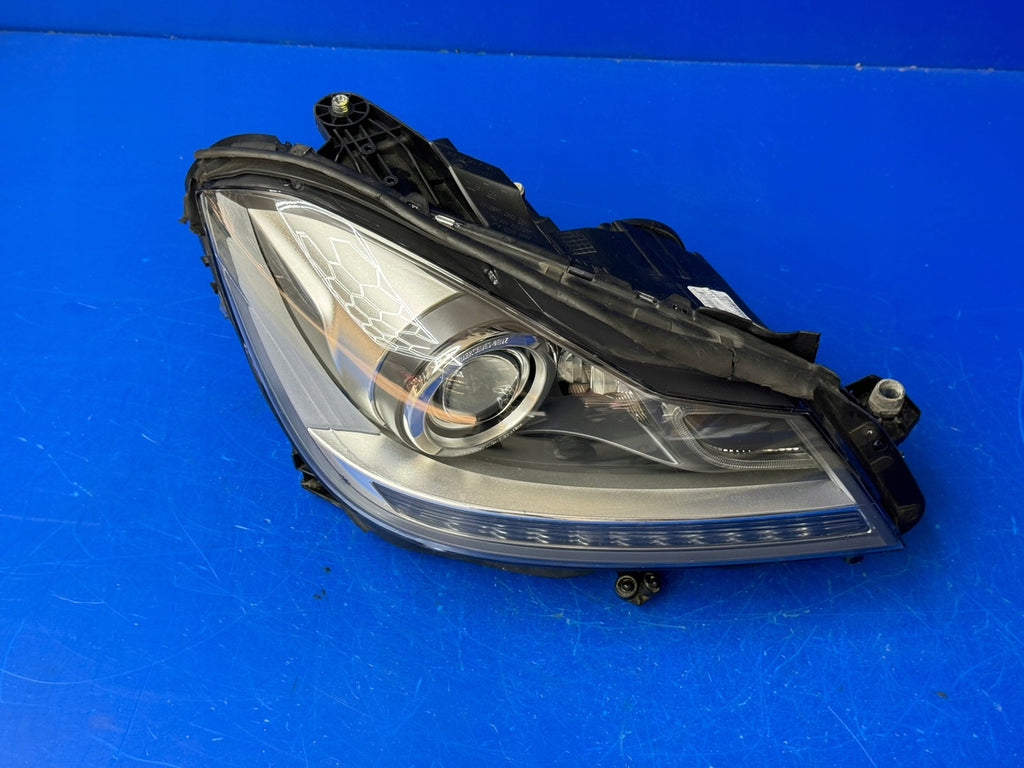 Frontscheinwerfer Mercedes-Benz W204 A2048204439 Xenon Rechts Headlight