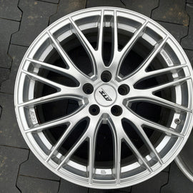 1x Alufelge 19 Zoll 8.0