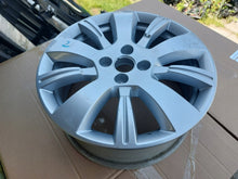 Load image into Gallery viewer, 1x Alufelge 16 Zoll 6.5" 4x100 40ET Glanz Silber 403000554R Renault Captur Clio FEL8225086147gv