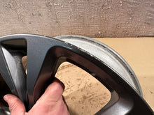 Laden Sie das Bild in den Galerie-Viewer, 1x Alufelge 18 Zoll 7.5&quot; 5x108 50ET LV4C-N2B Ford Kuga Rim Wheel