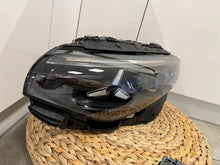 Laden Sie das Bild in den Galerie-Viewer, Frontscheinwerfer Mercedes-Benz Cla A1749062502 LED Rechts oder Links SCH9347966690oh