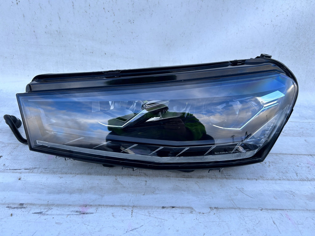 Frontscheinwerfer Skoda Fabia IV 6VB941015A Links Scheinwerfer Headlight SCH4567919481hb