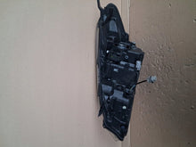 Laden Sie das Bild in den Galerie-Viewer, Frontscheinwerfer Toyota Yaris Rechts Scheinwerfer Headlight SCH6289802803mt
