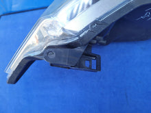 Laden Sie das Bild in den Galerie-Viewer, Frontscheinwerfer Toyota Yaris Rechts Scheinwerfer Headlight SCH6758654345dm