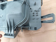 Laden Sie das Bild in den Galerie-Viewer, Frontscheinwerfer Mercedes-Benz 190 W201 127092-00RE Rechts Headlight SCH3090004611on
