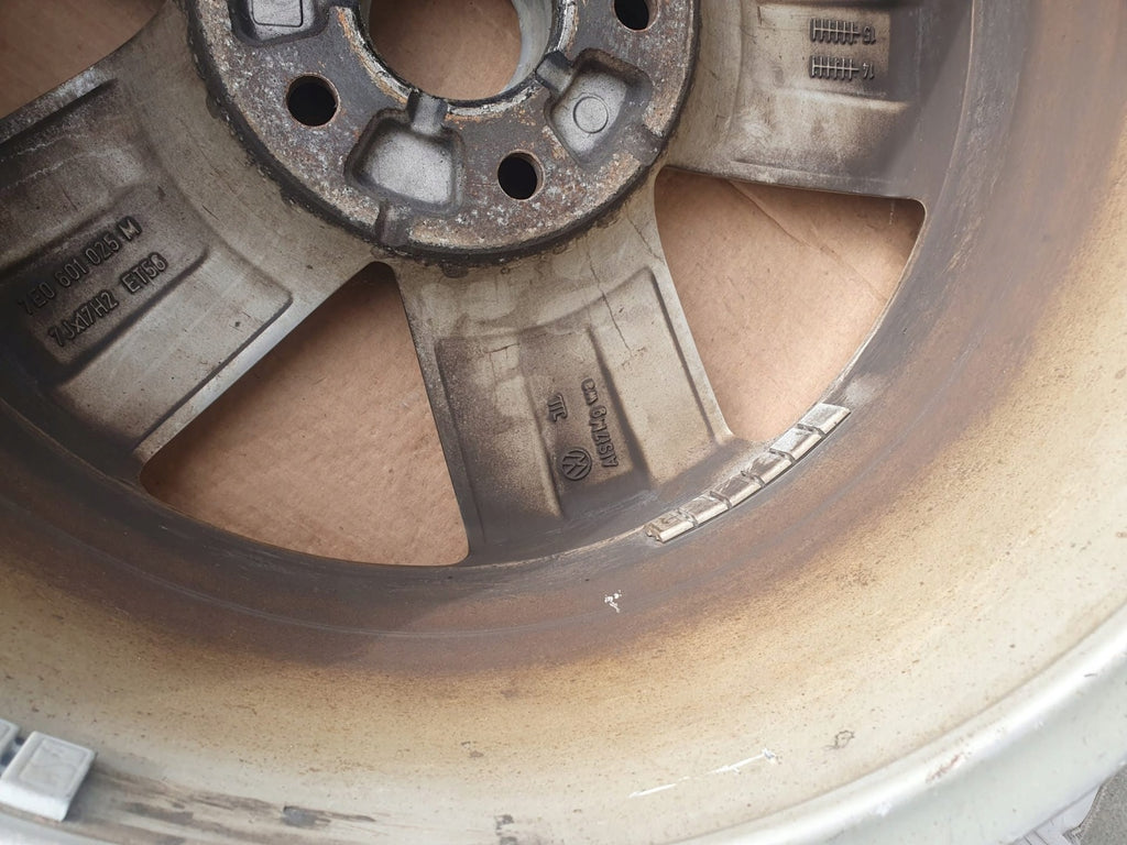 1x Alufelge 17 Zoll 7.0" 5x120 VW Rim Wheel FEL9689821809bl