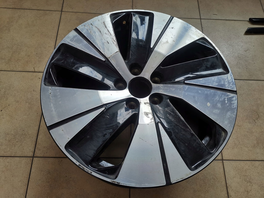 1x Alufelge 18 Zoll 7.5" 5x108 50 5ET Glanz Schwarz 31680403 Volvo Xc40