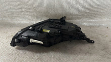 Load image into Gallery viewer, Frontscheinwerfer Hyundai I30 HYUI30LLP17 Links Scheinwerfer Headlight SCH7686526874qr