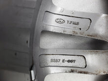 Load image into Gallery viewer, 1x Alufelge 19 Zoll 7.5" 5x114.3 49ET Glanz Grau 52910-2W410 Hyundai Santa I Fe FEL6482987585pr