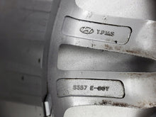 Load image into Gallery viewer, 1x Alufelge 19 Zoll 7.5" 5x114.3 49ET Glanz Grau 52910-2W410 Hyundai Santa I Fe FEL6482987585pr