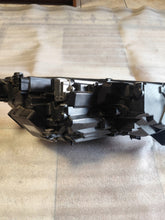 Laden Sie das Bild in den Galerie-Viewer, Frontscheinwerfer Skoda Octavia IV 5E4941015A Links Scheinwerfer Headlight SCH6347439451yy