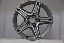 Laden Sie das Bild in den Galerie-Viewer, 1x Alufelge 18 Zoll 7.5&quot; 5x115 49ET A1774011500 Mercedes-Benz Rim Wheel