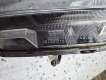 Laden Sie das Bild in den Galerie-Viewer, Frontscheinwerfer Mazda II DG80-51040 Links Scheinwerfer Headlight