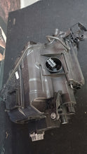 Laden Sie das Bild in den Galerie-Viewer, Frontscheinwerfer Skoda Karoq 57B941036B Rechts Scheinwerfer Headlight SCH9592953709du