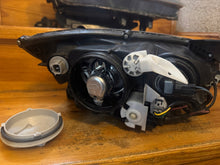Laden Sie das Bild in den Galerie-Viewer, Frontscheinwerfer Mazda Rx8 Rx-8 -895623399 Rechts Scheinwerfer Headlight SCH1550199661hr
