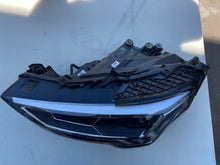 Laden Sie das Bild in den Galerie-Viewer, Frontscheinwerfer Audi Q3 83A941033 Full LED Links Scheinwerfer Headlight SCH8880540810lq