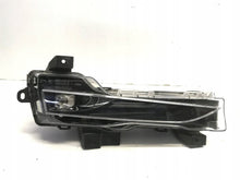 Laden Sie das Bild in den Galerie-Viewer, Frontscheinwerfer Tesla Model 3 150793310C Vorderseite Scheinwerfer Headlight SCH9311217418fj