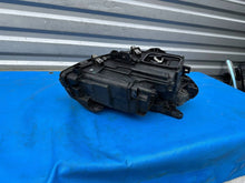 Laden Sie das Bild in den Galerie-Viewer, Frontscheinwerfer Mercedes-Benz A2469066901 LED Ein Stück (Rechts oder Links) SCH4578006127he