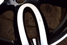 Load image into Gallery viewer, 1x Alufelge 17 Zoll 7.0&quot; 4x100 55ET Glanz Schwarz 403009833R Renault Twingo