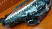 Laden Sie das Bild in den Galerie-Viewer, Frontscheinwerfer Toyota Chr C-Hr 81150-F4180-00 LED Links Headlight SCH6198552511hr