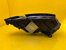 Laden Sie das Bild in den Galerie-Viewer, Frontscheinwerfer Skoda Octavia I 5E1941015D LED Links Scheinwerfer Headlight SCH2587784005dm