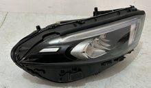 Laden Sie das Bild in den Galerie-Viewer, Frontscheinwerfer Mercedes-Benz A1779062800 LED Rechts Scheinwerfer Headlight