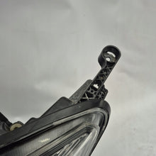 Laden Sie das Bild in den Galerie-Viewer, Frontscheinwerfer Opel Astra 13253650 Links Scheinwerfer Headlight SCH4521790818so