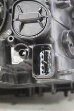 Load image into Gallery viewer, Frontscheinwerfer BMW F11 F10 7203241 Ein Stück (Rechts oder Links) Headlight