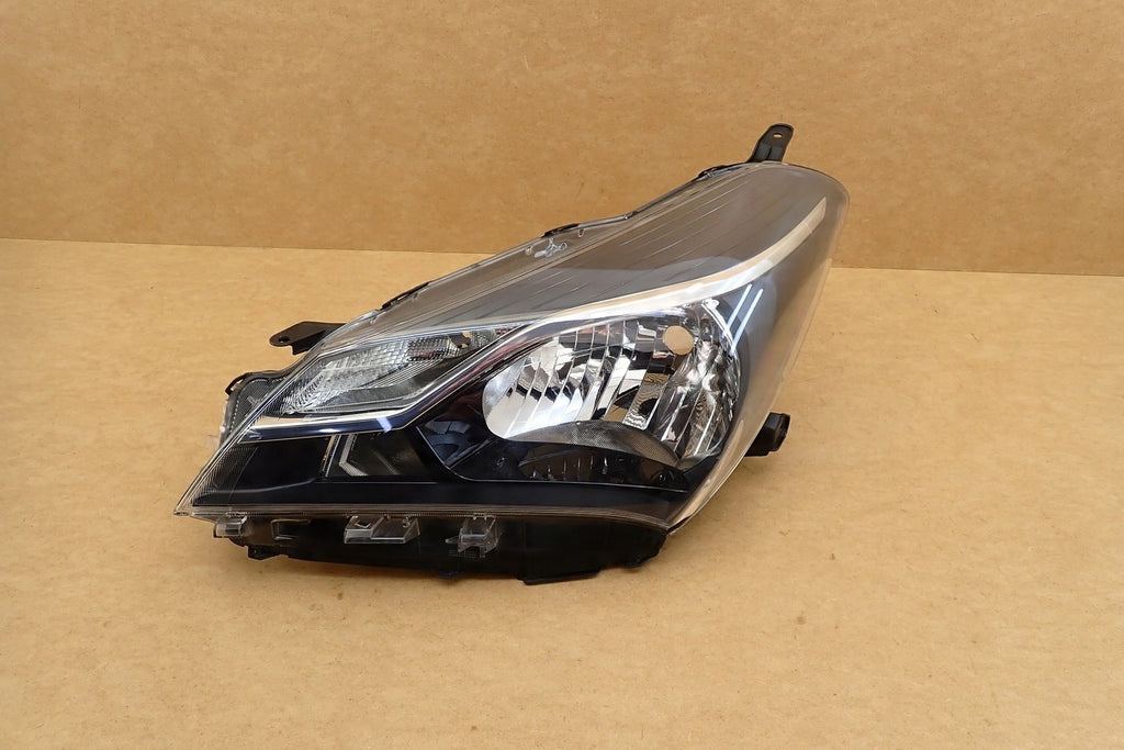 Frontscheinwerfer Toyota Yaris Links Scheinwerfer Headlight