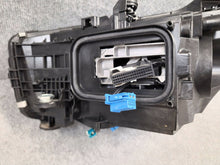 Laden Sie das Bild in den Galerie-Viewer, Frontscheinwerfer Mercedes-Benz W206 A2069068003 LED Rechts Headlight SCH4838289474ow