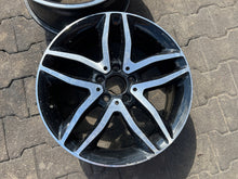 Laden Sie das Bild in den Galerie-Viewer, 1x Alufelge 18 Zoll 7.0&quot; 5x112 A1564010100 Mercedes-Benz Gla Rim Wheel