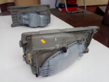 Laden Sie das Bild in den Galerie-Viewer, Frontscheinwerfer Mercedes-Benz W123 Ein Stück (Rechts oder Links) Headlight