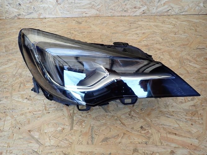 Frontscheinwerfer Opel Astra 39208461 Rechts Scheinwerfer Headlight