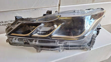 Load image into Gallery viewer, Frontscheinwerfer Toyota Corolla 81150-02T31-00 Links Scheinwerfer Headlight SCH8840971550nv