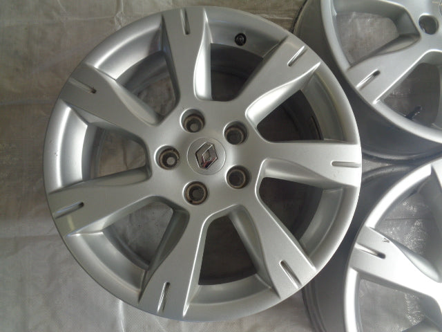4x Alufelge 17 Zoll 7.0" 5x114.3 49ET 403000074R Renault Megane Rim Wheel FEL1388204384eo