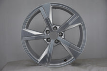 Load image into Gallery viewer, 1x Alufelge 17 Zoll 7.5&quot; 5x100 46ET Glanz Silber 82A601025G Audi Rim Wheel