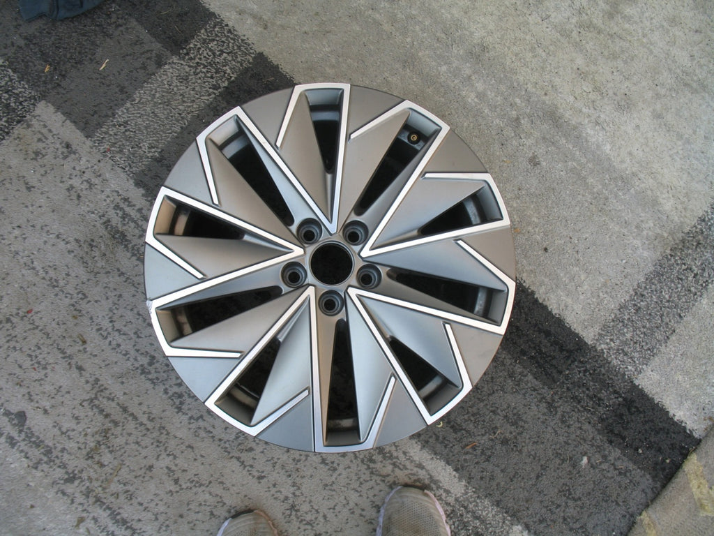 1x Alufelge 17 Zoll 6.5" 5x112 658601025F Skoda Scala Rim Wheel FEL7876497128np