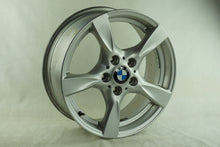 Load image into Gallery viewer, 1x Alufelge 17 Zoll 6.5" 5x120 47ET Glanz Silber 6795561 BMW 1 E81 E87 Rim Wheel FEL3055585717to