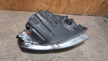 Laden Sie das Bild in den Galerie-Viewer, Frontscheinwerfer Audi A4 B7 8E0941003 Xenon Links Scheinwerfer Headlight