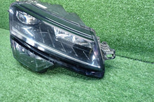 Laden Sie das Bild in den Galerie-Viewer, Frontscheinwerfer Skoda Karoq 57B941016F Rechts Scheinwerfer Headlight SCH1601765678gi