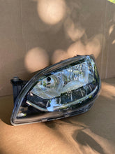 Laden Sie das Bild in den Galerie-Viewer, Frontscheinwerfer Skoda 1ST941005 Links Scheinwerfer Headlight