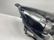 Load image into Gallery viewer, Frontscheinwerfer Opel Signum Vectra C 13170938 89312481 Xenon Rechts Headlight SCH7700373104od