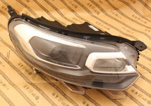 Load image into Gallery viewer, Frontscheinwerfer Citroën Spacetourer 9808233980-00 Bi-Xenon Rechts Headlight SCH2628705988ev