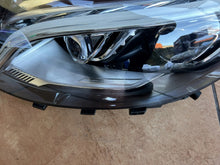 Laden Sie das Bild in den Galerie-Viewer, Frontscheinwerfer Mercedes-Benz Gle Coupe A1669062103A1669062103 Full LED Links SCH3649022456hn