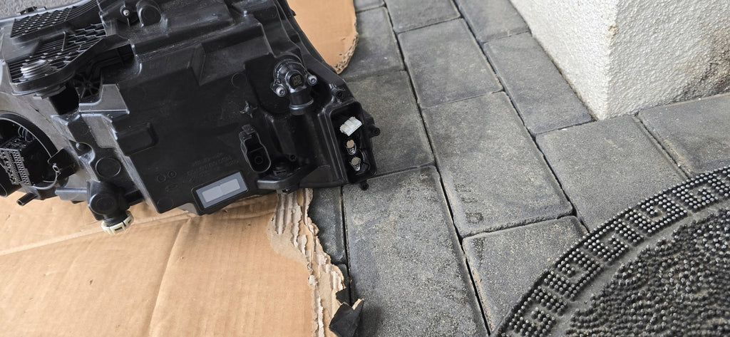 Frontscheinwerfer Skoda Superb III 3V1941016E LED Ein Stück (Rechts oder Links)